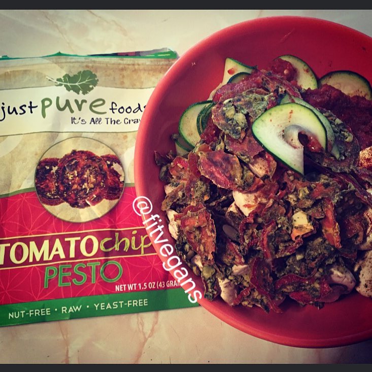 Raw Vegan Pasta with Zucchini Noodles