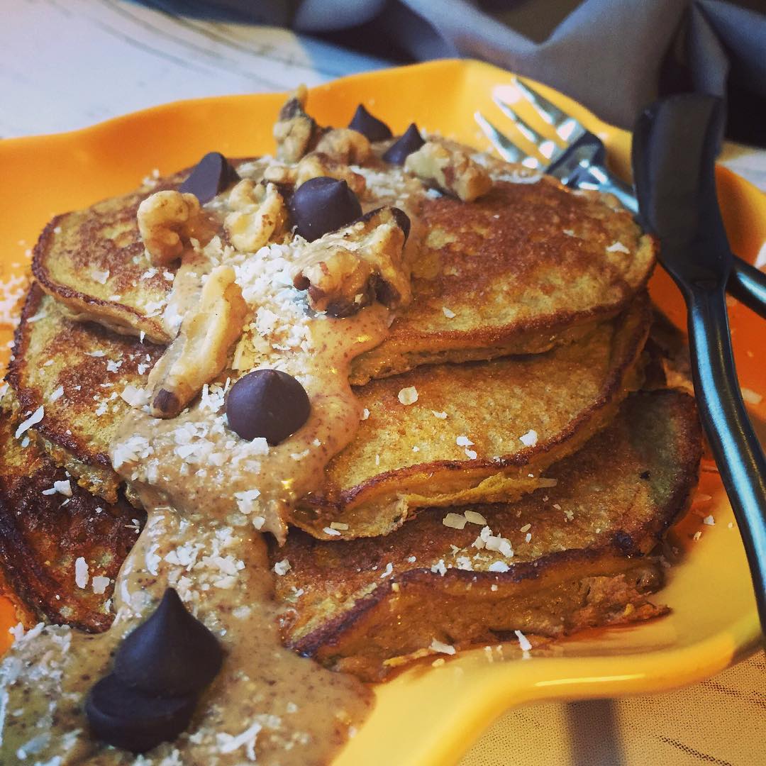 Easy Fluffy Pumpkin Pancakes with Nutty Topping