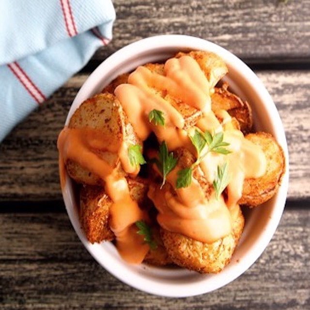 Crispy Cajun Potatoes with Tangy Tomato Mayo