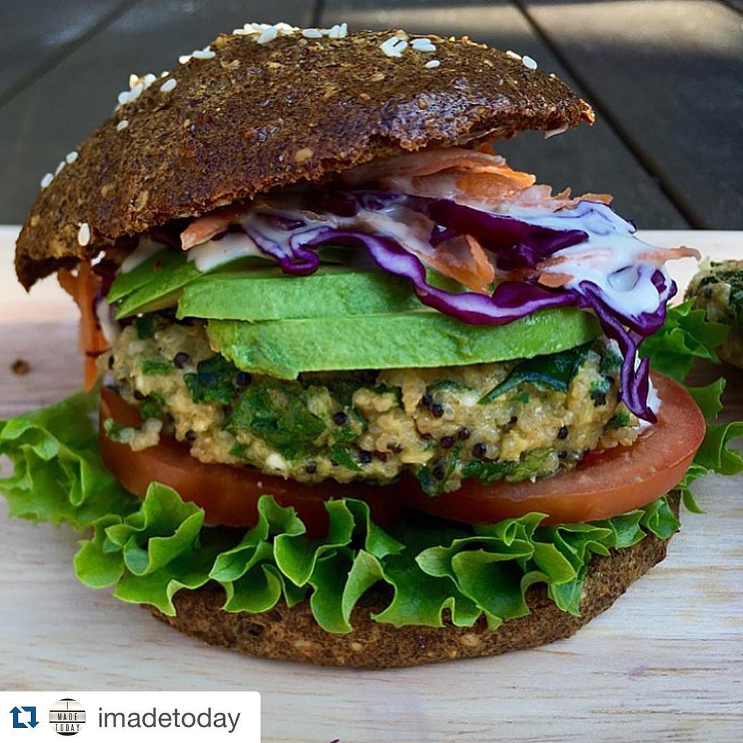 Spinach Quinoa Patties with Avocado Sauce