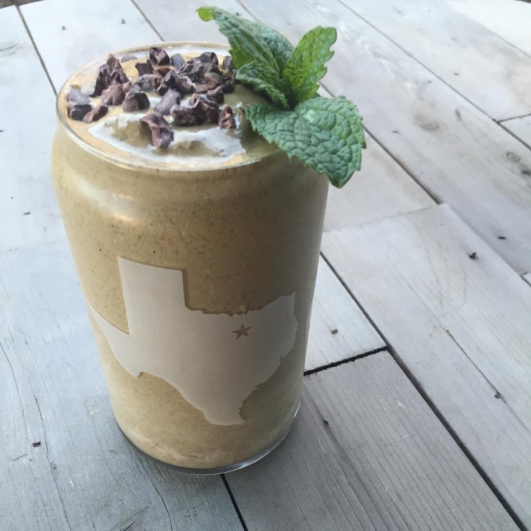 Chocolate Mint Green Smoothie for Breakfast