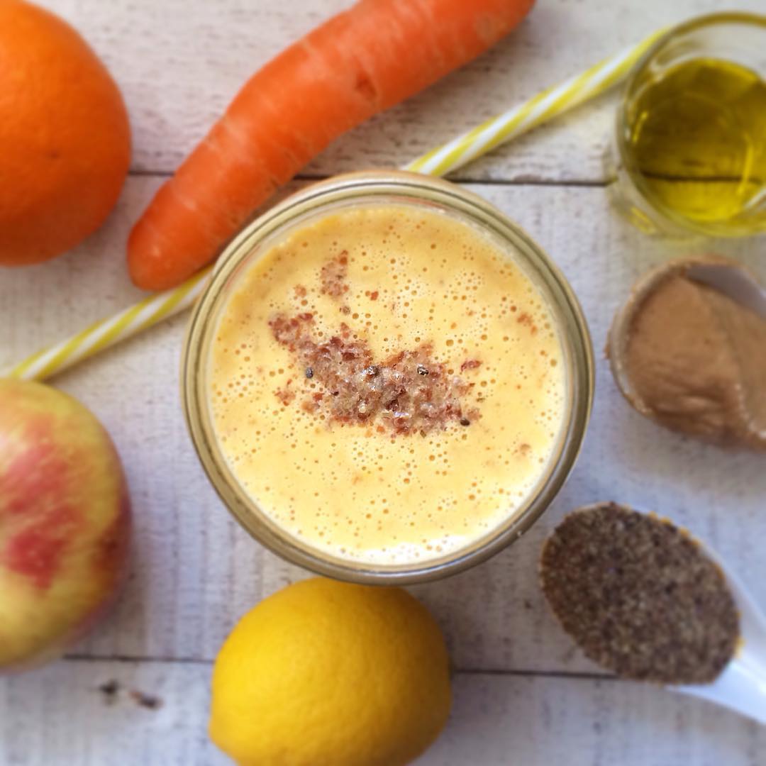 Lymphatic Care Smoothie with Fruits and Oils