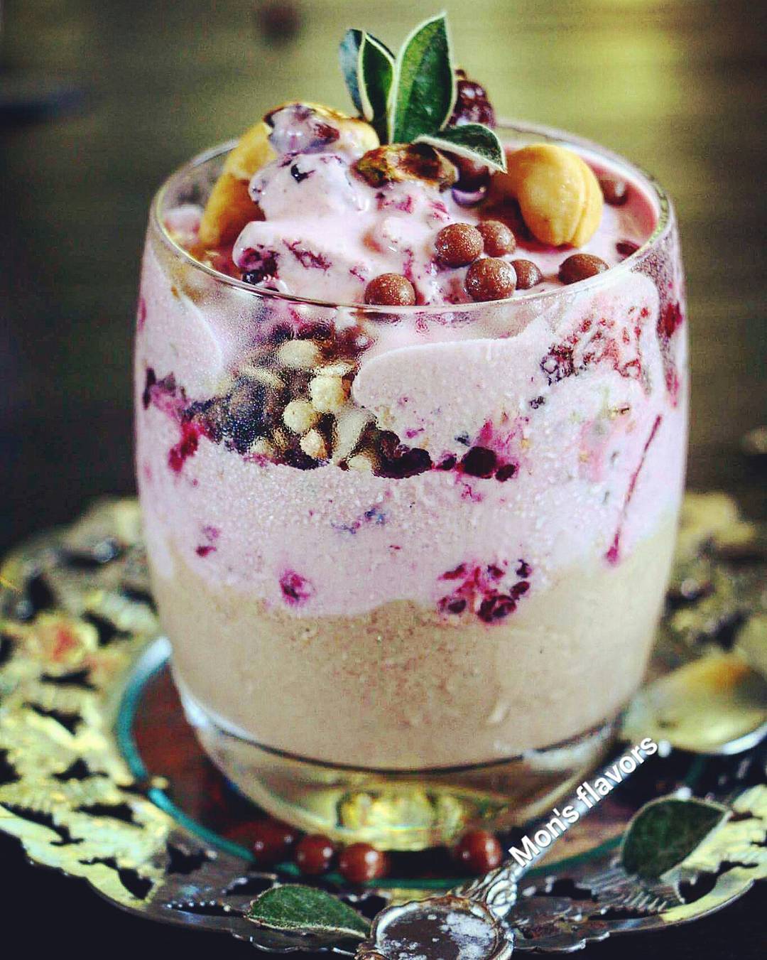 Easy Morning Smoothie with Berries and Nuts