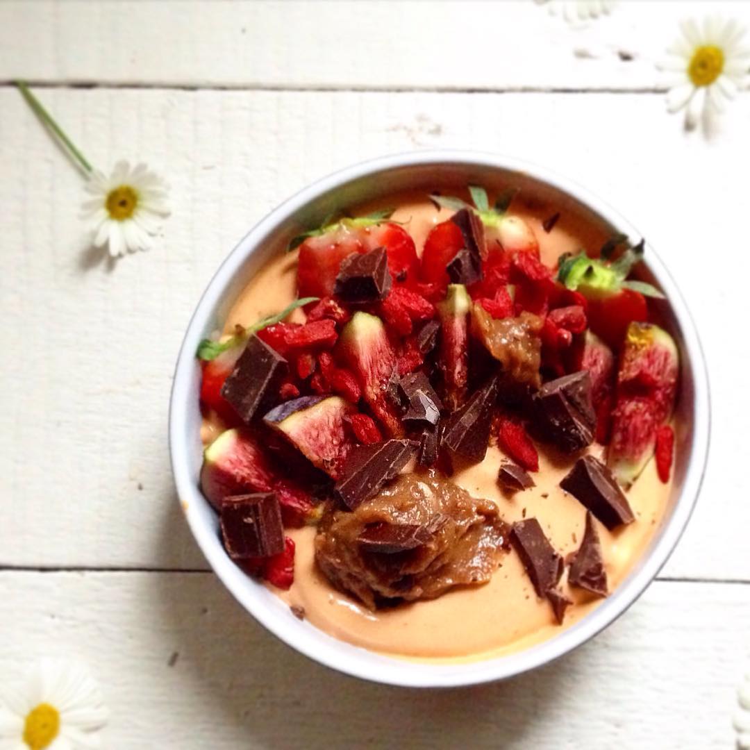 Strawberry Goji Berry Plum Smoothie Bowl