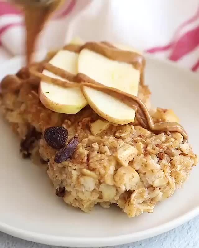 Baked Apple Oatmeal