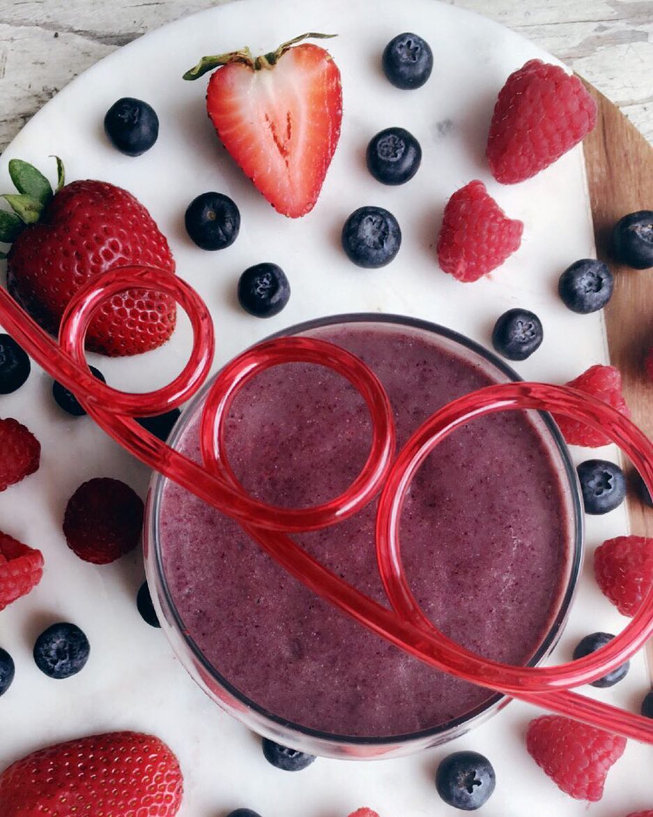 Easy Berry Nice Smoothie for Detox