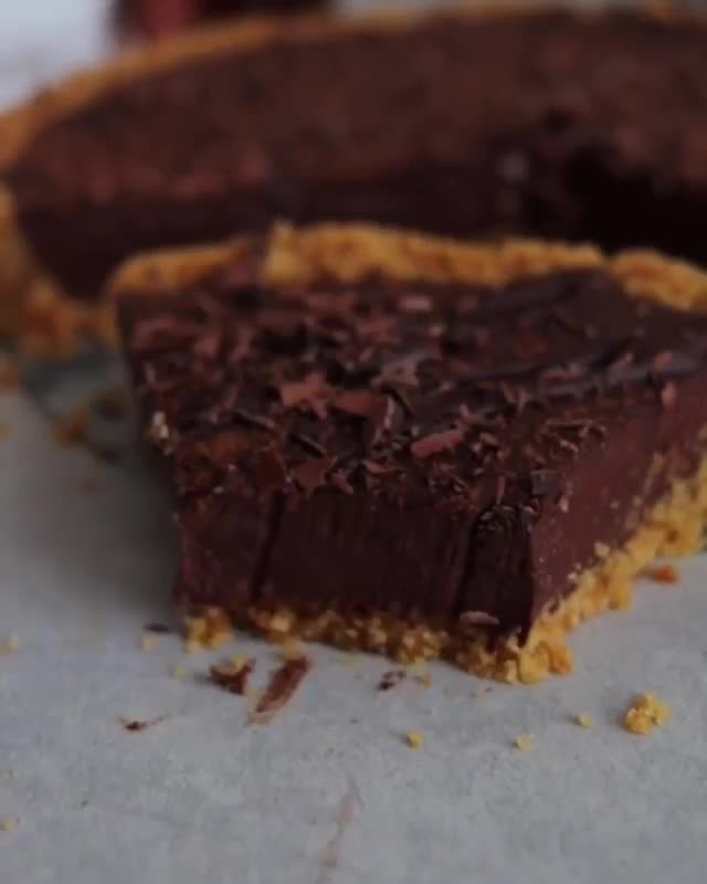 4 Ingredient Chocolate Tart