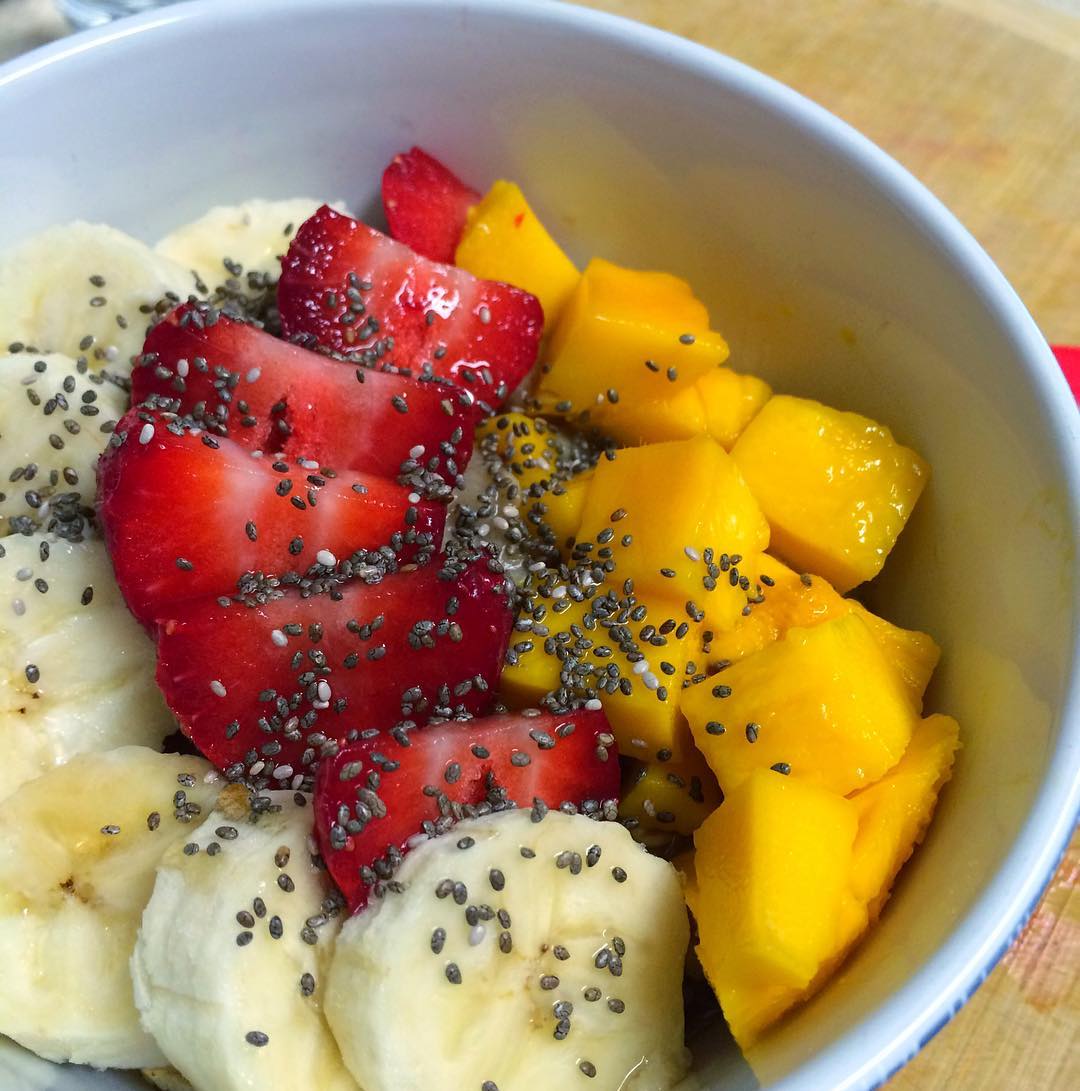 Oatmeal Breakfast Bowl with Fresh Fruits