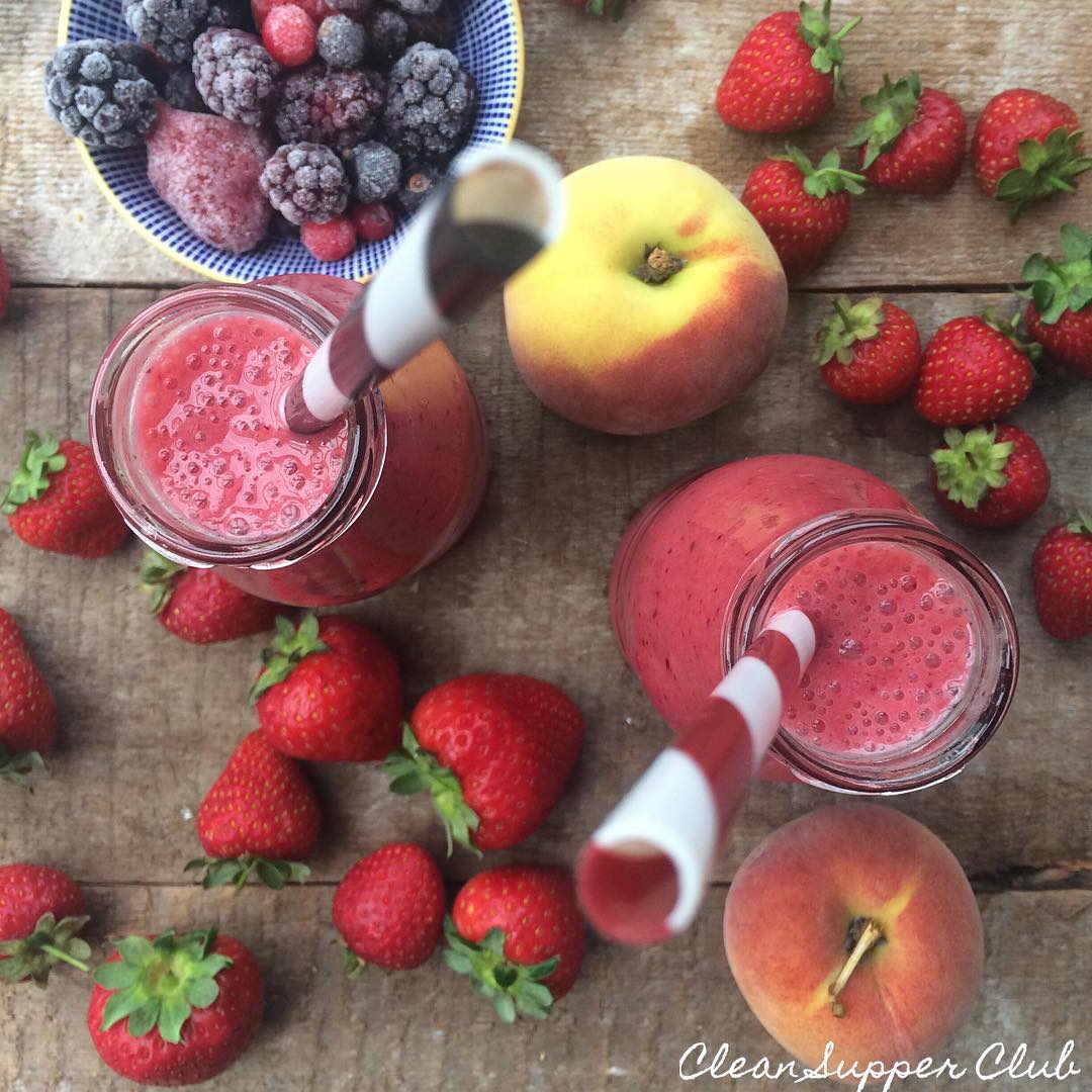 Delicious Berry & Peach Smoothie