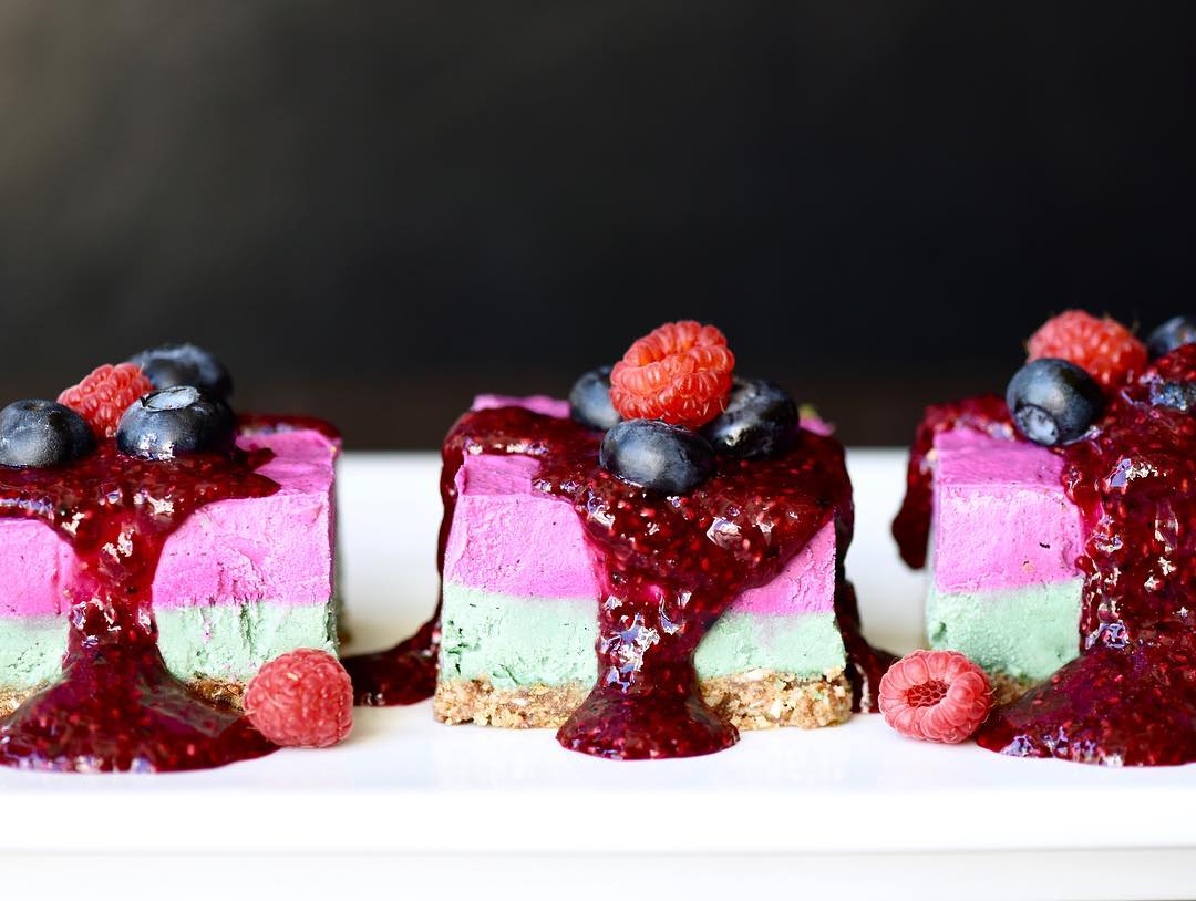 Pitaya and Spirulina Cheesecake Bars