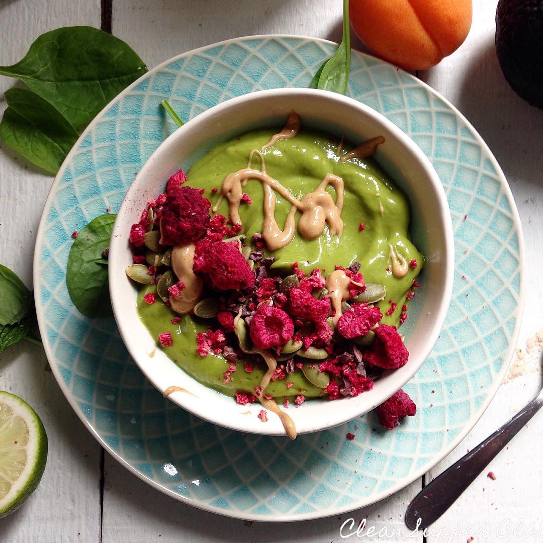 Super Green Smoothie Bowl