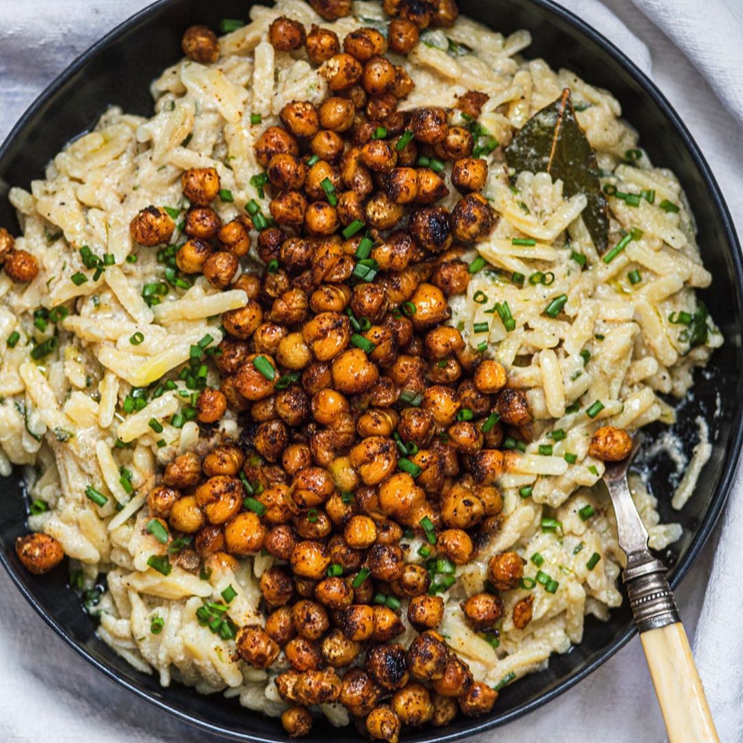 Pasta in Lemon Tahini Sauce with Crispy Pepper Chickpeas