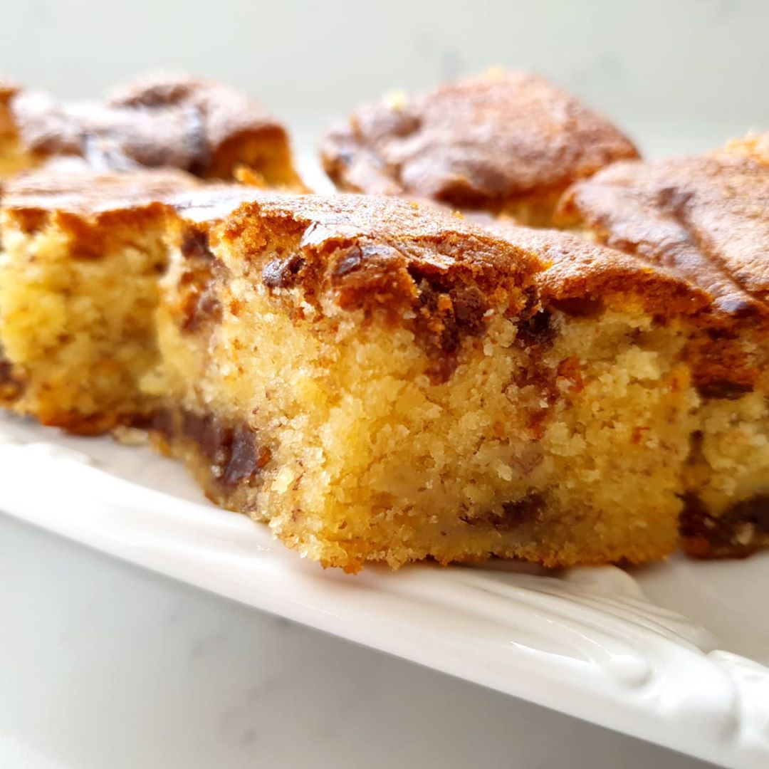 Banana & Chocolate Ganache Cake