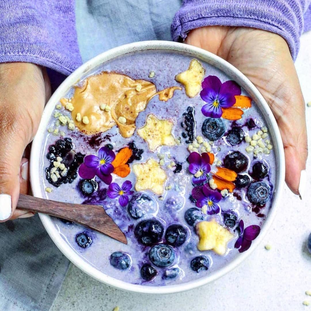 Black Goji Berry Oatmeal and Chia Pudding