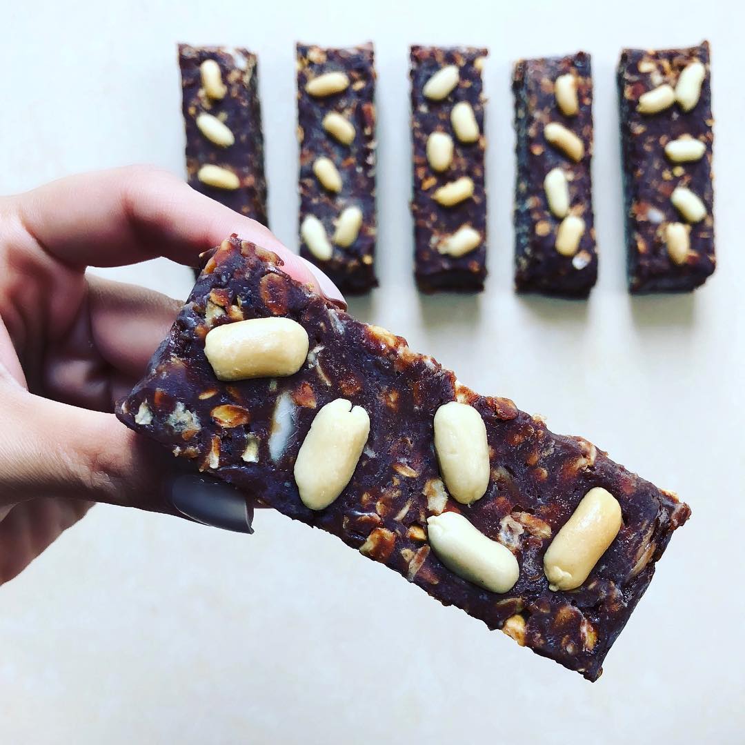 Peanut and Chocolate Protein Bars