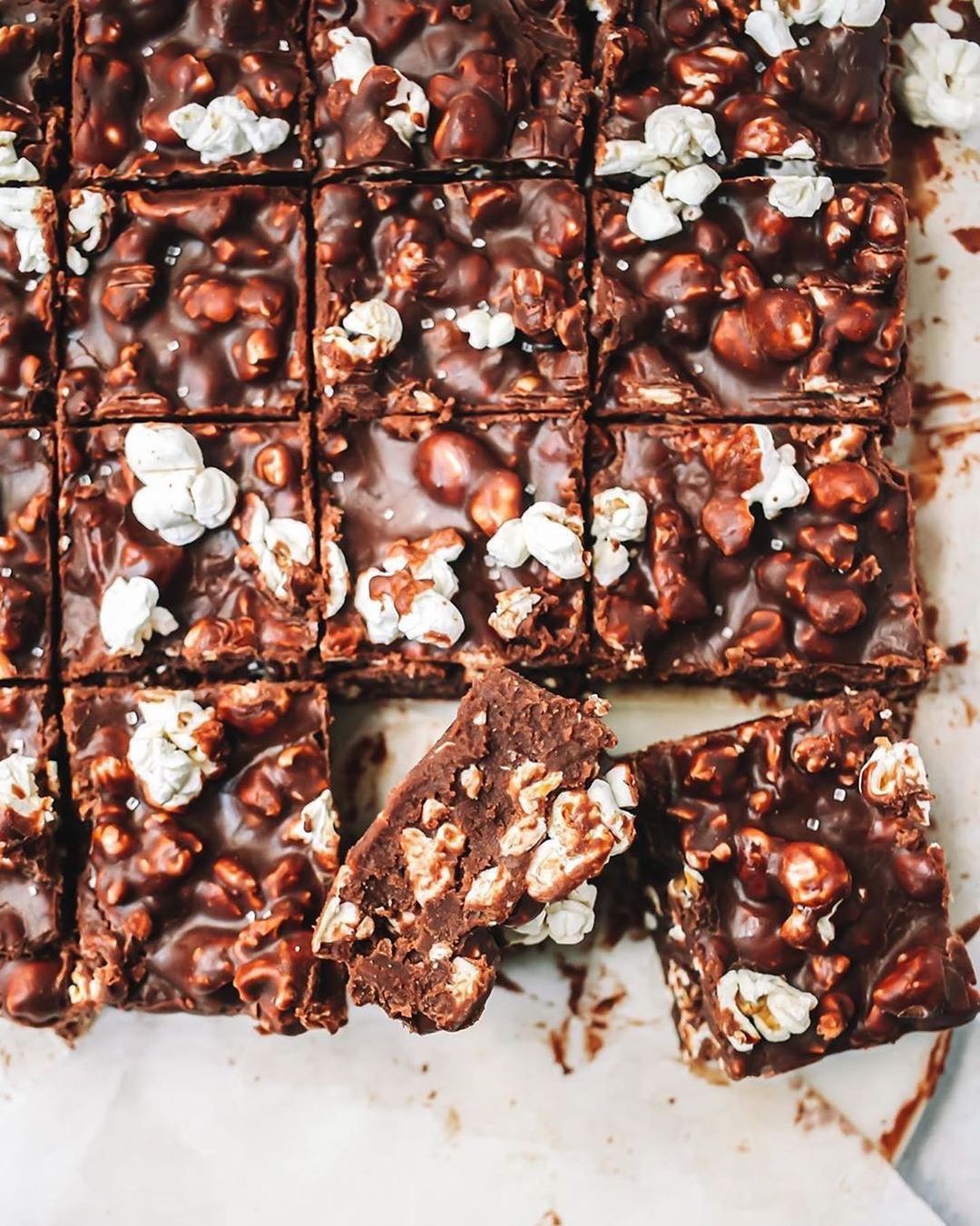 Vegan Chocolate Popcorn Fudge