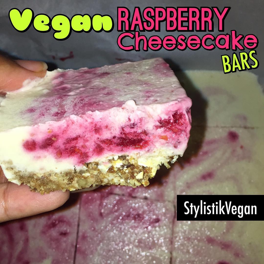 These Raw Raspberry Cheesecake Bars