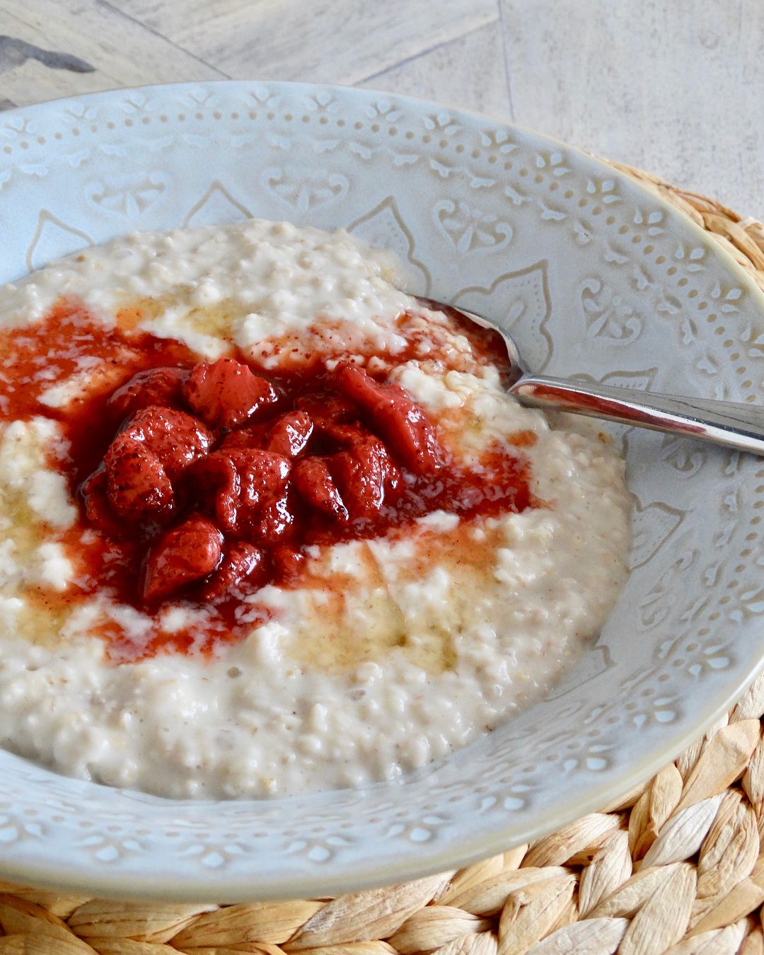 Porridge with Roasted Strawberries and Sumac