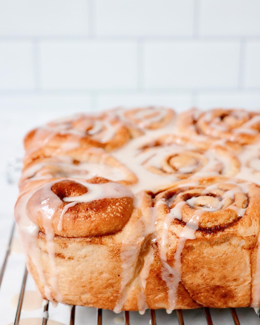 Pumpkin Spice Glazed Cinnamon Rolls