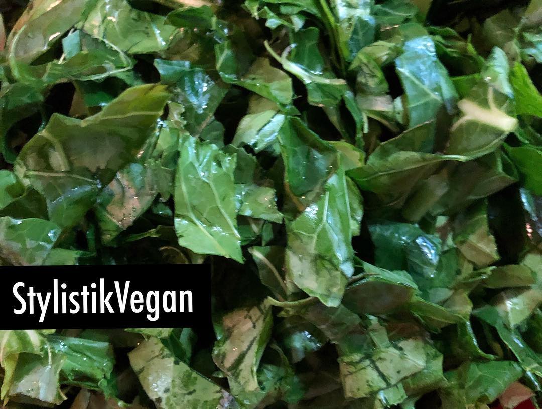 Tasty Vegan Collard Greens Slow Cooker Dish