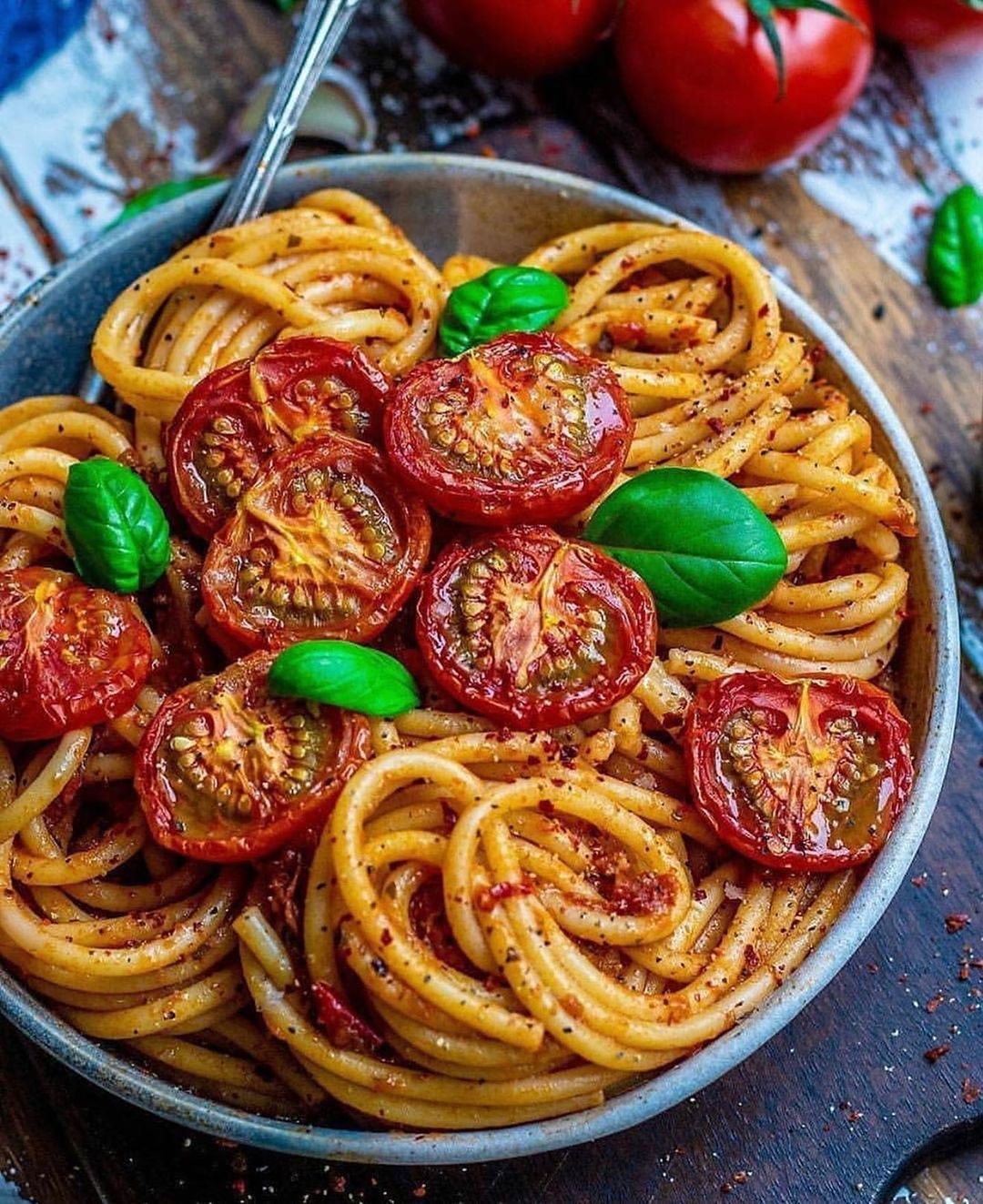 Simple Tomato Pasta