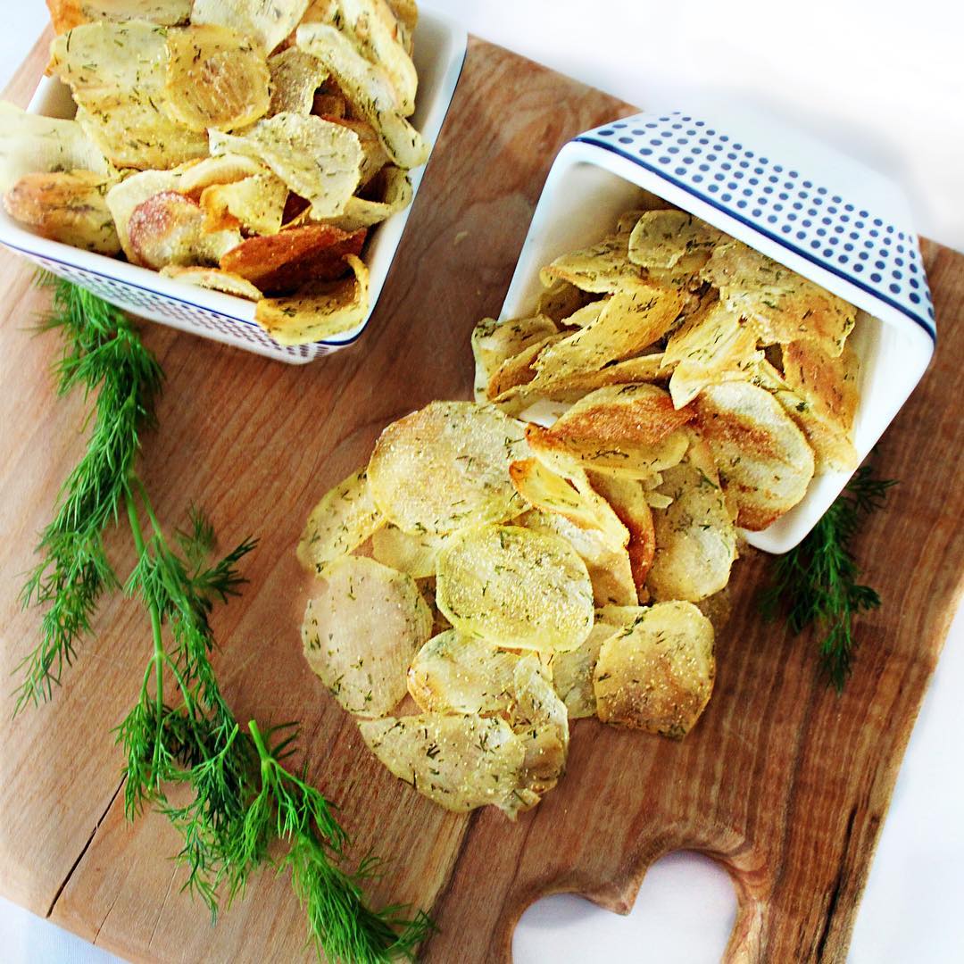 Baked Dill Pickle Chips