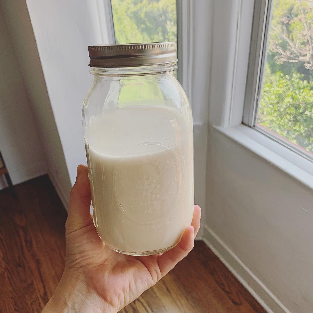Homemade Oat Milk with Easy Preparation