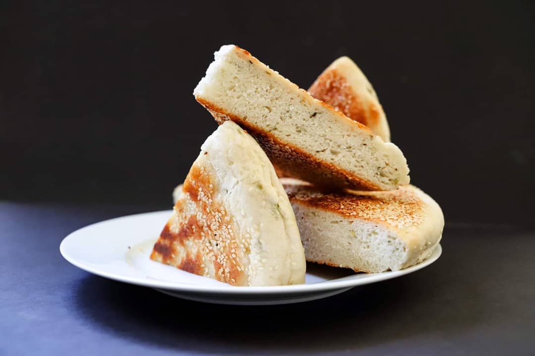 Crispy Pan-Cooked Chinese Sesame Bread