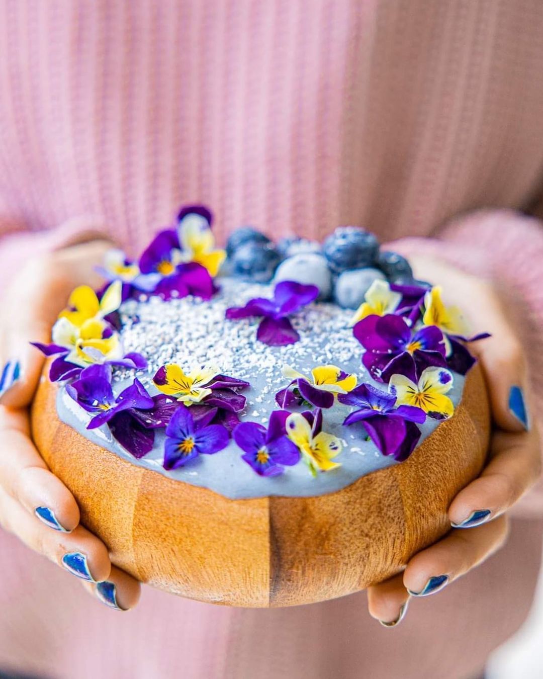 Blue Spirulina Smoothie Bowl