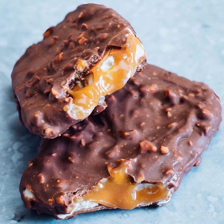 Crispy Chocolate Wafer with Caramel and Cream Filling