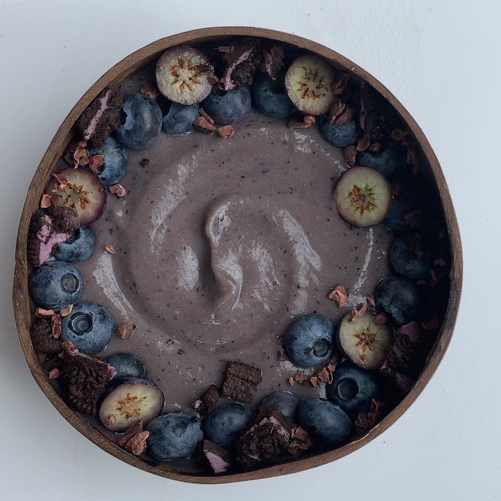 Oreo Blueberry Ice Cream Smoothie Bowl