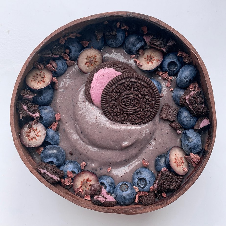 Oreo Blueberry Ice Cream Smoothie Bowl