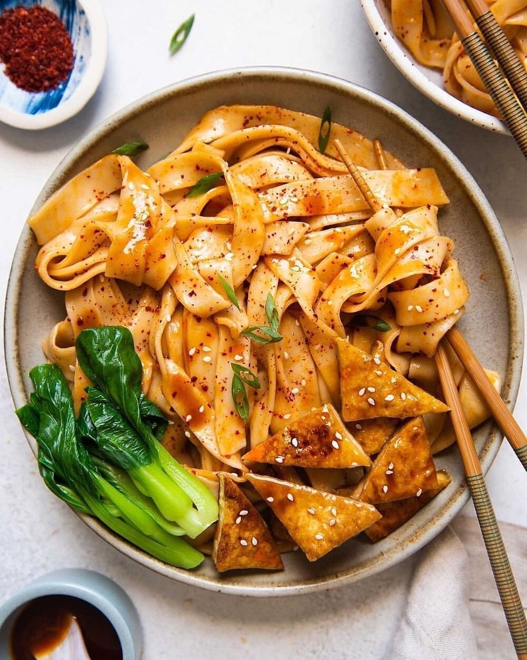 Easy Noodles with Spicy Peanut Sauce