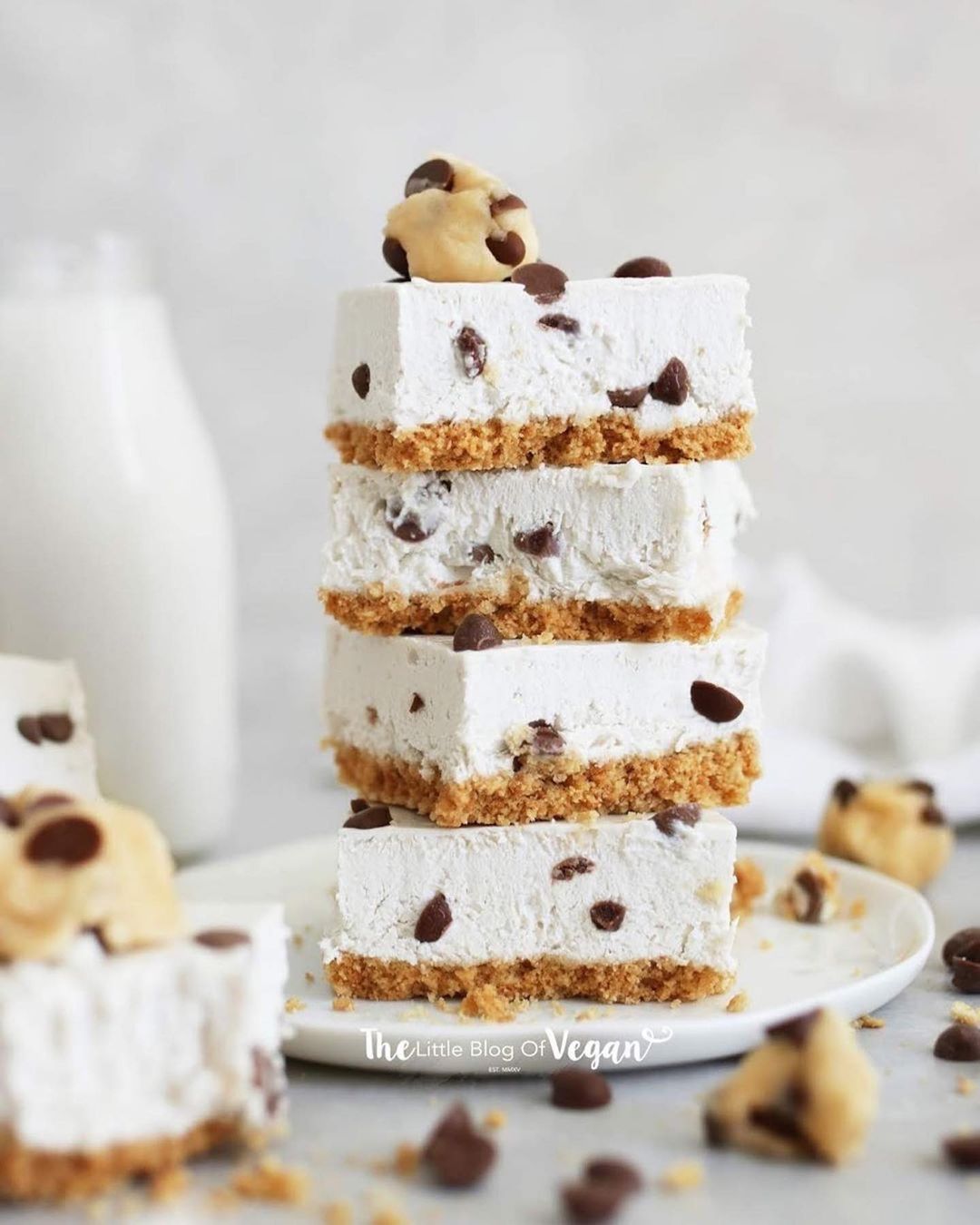 No-Bake Chocolate Chip Cheesecake Bars