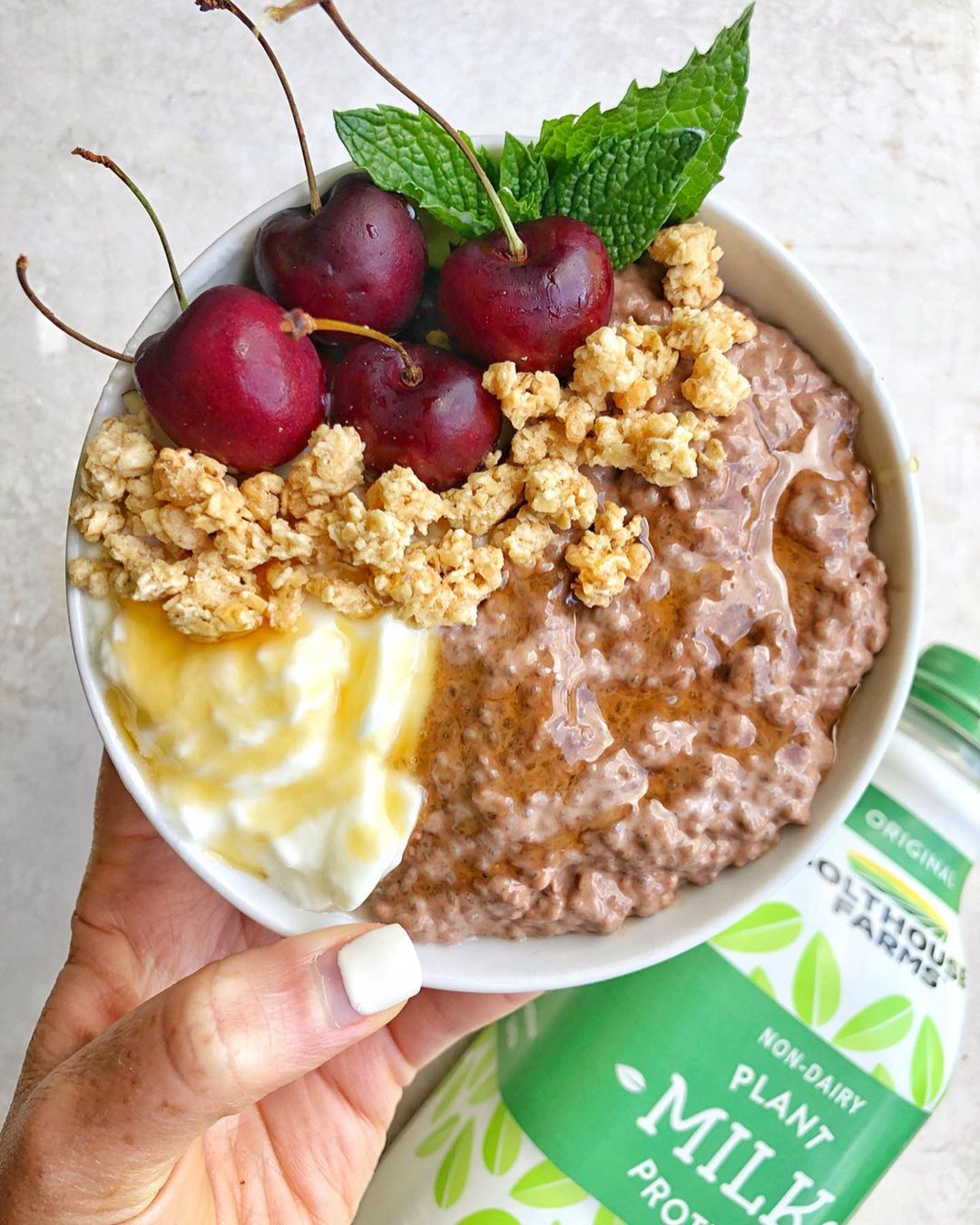 Minty Chocolate Chia Pudding Breakfast