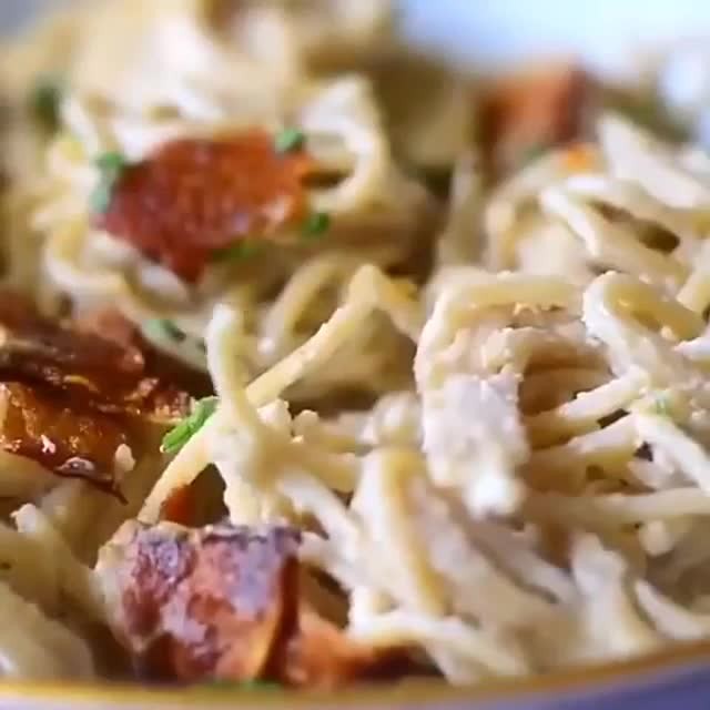 Spaghetti Carbonara with Vegan ‘Bacon