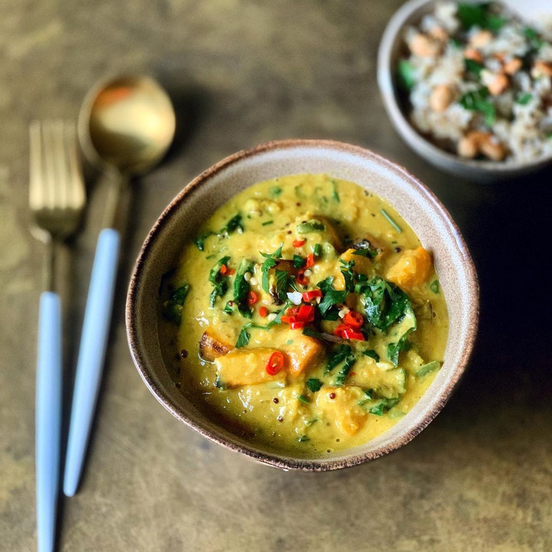 Butternut, Spinach and Sweetcorn Erriseri with Cashew and Coriander Brown Rice