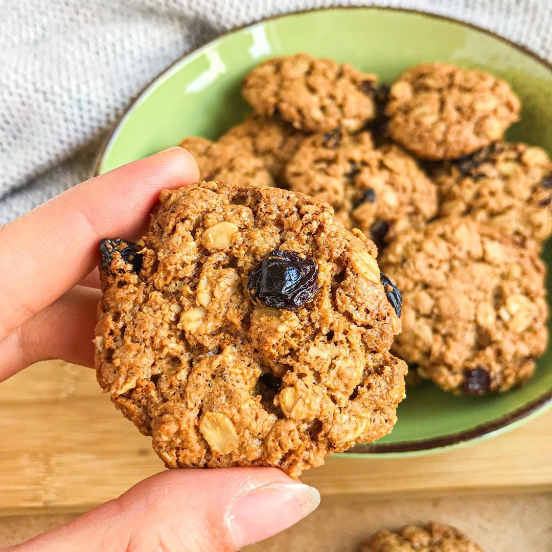 Oatmeal Raisin Cookies