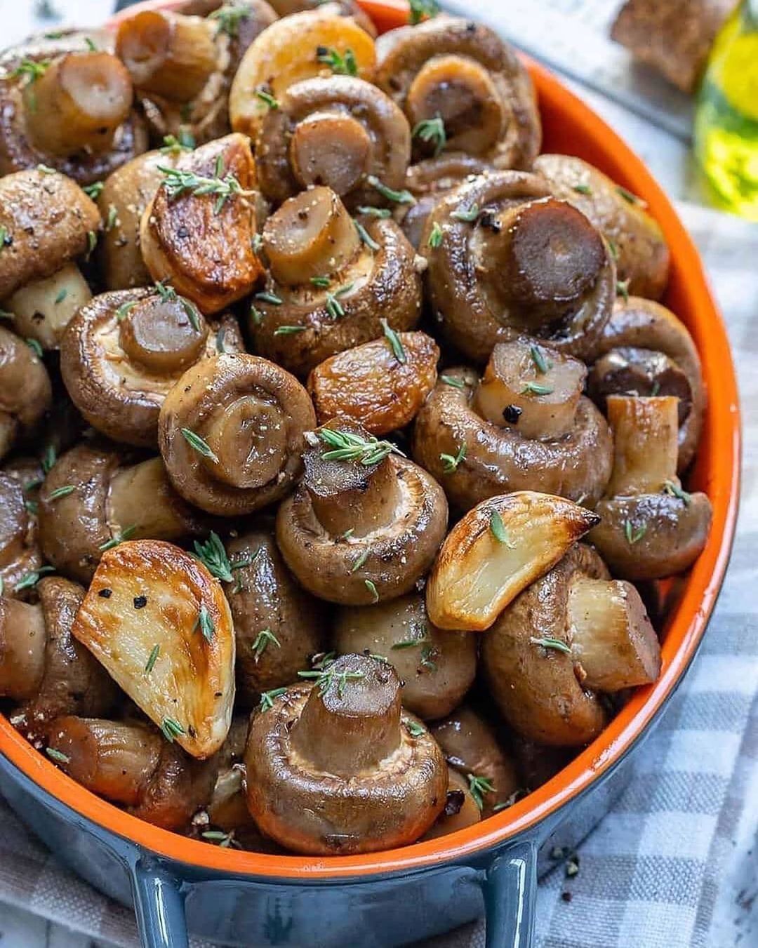 Mushrooms with Garlic Salt and Pepper Roasted to Perfection