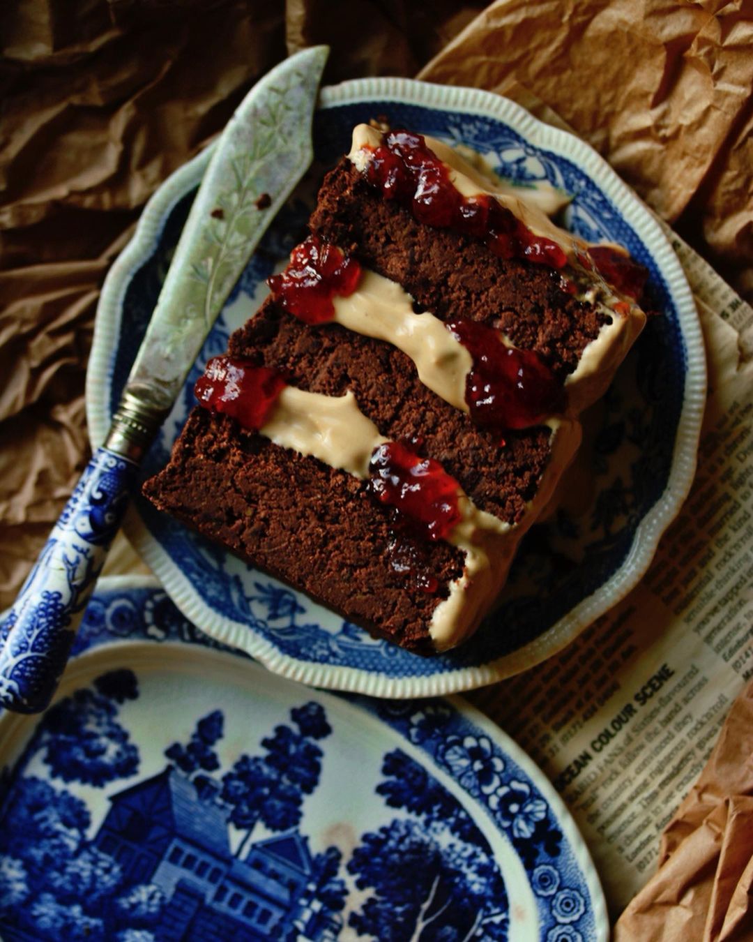 Vegan Gingerbread Hot Chocolate, Tahini & Jam Breakfast Cake