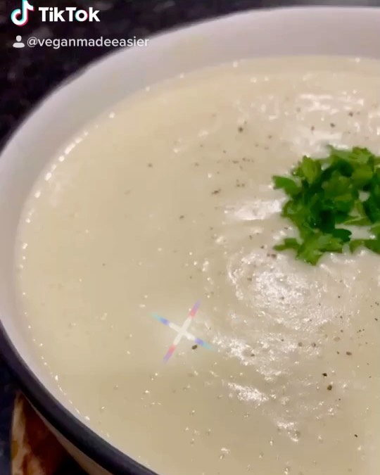 Creamy Cashew Potato Soup