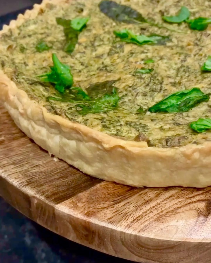 Spinach Quiche Simple and Delicious