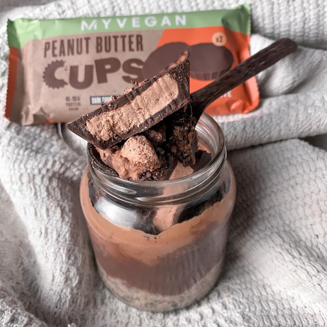 Overnight Oats Layered With Aquafaba Chocolate Mousse Peanut Butter Recipe Monchef