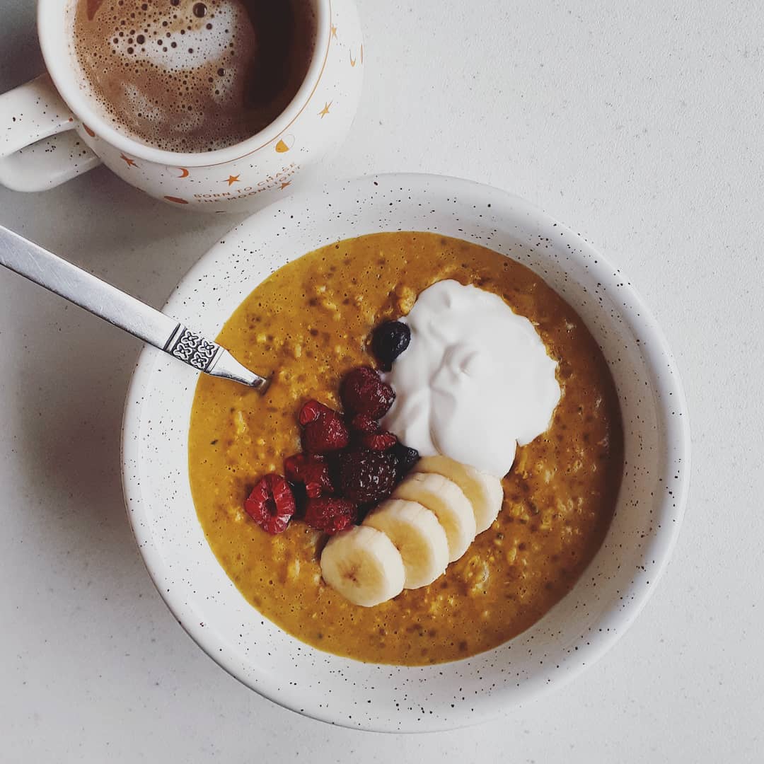 Cozy Bowl of Turmeric Oatmeal