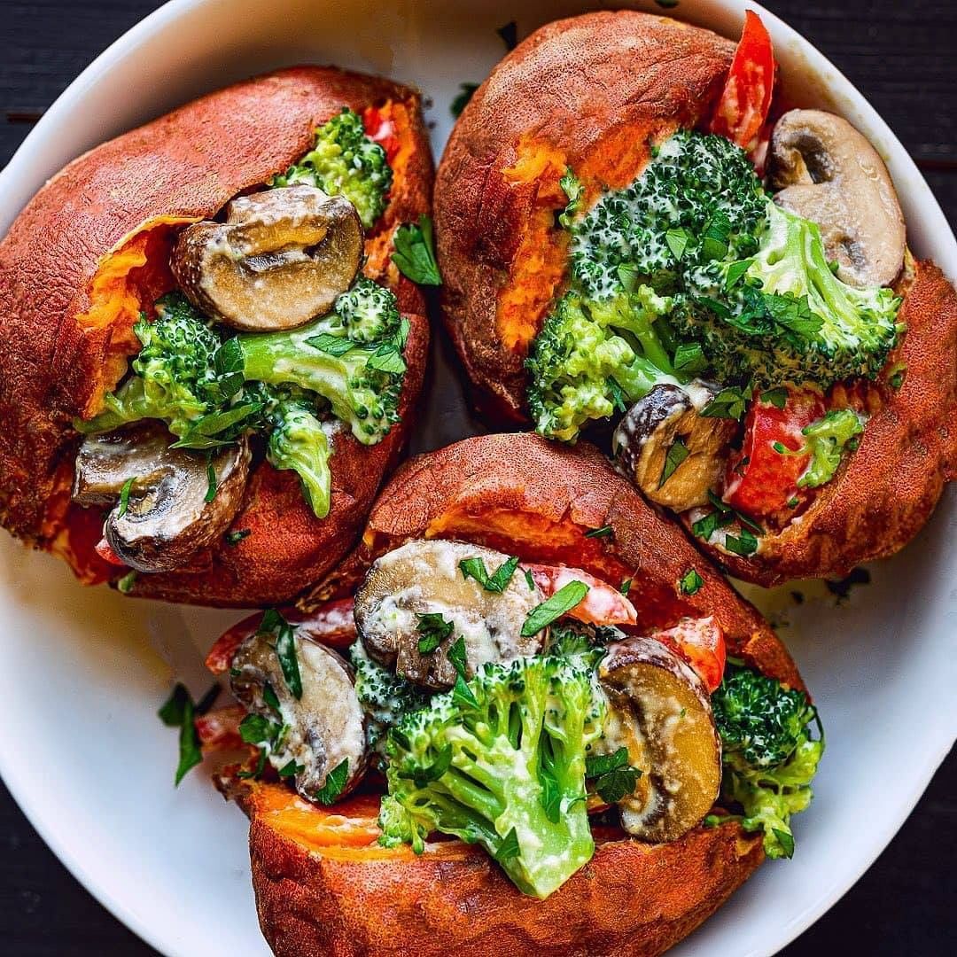 ​’Cheesy’ Veggie Loaded Sweet Potatoes