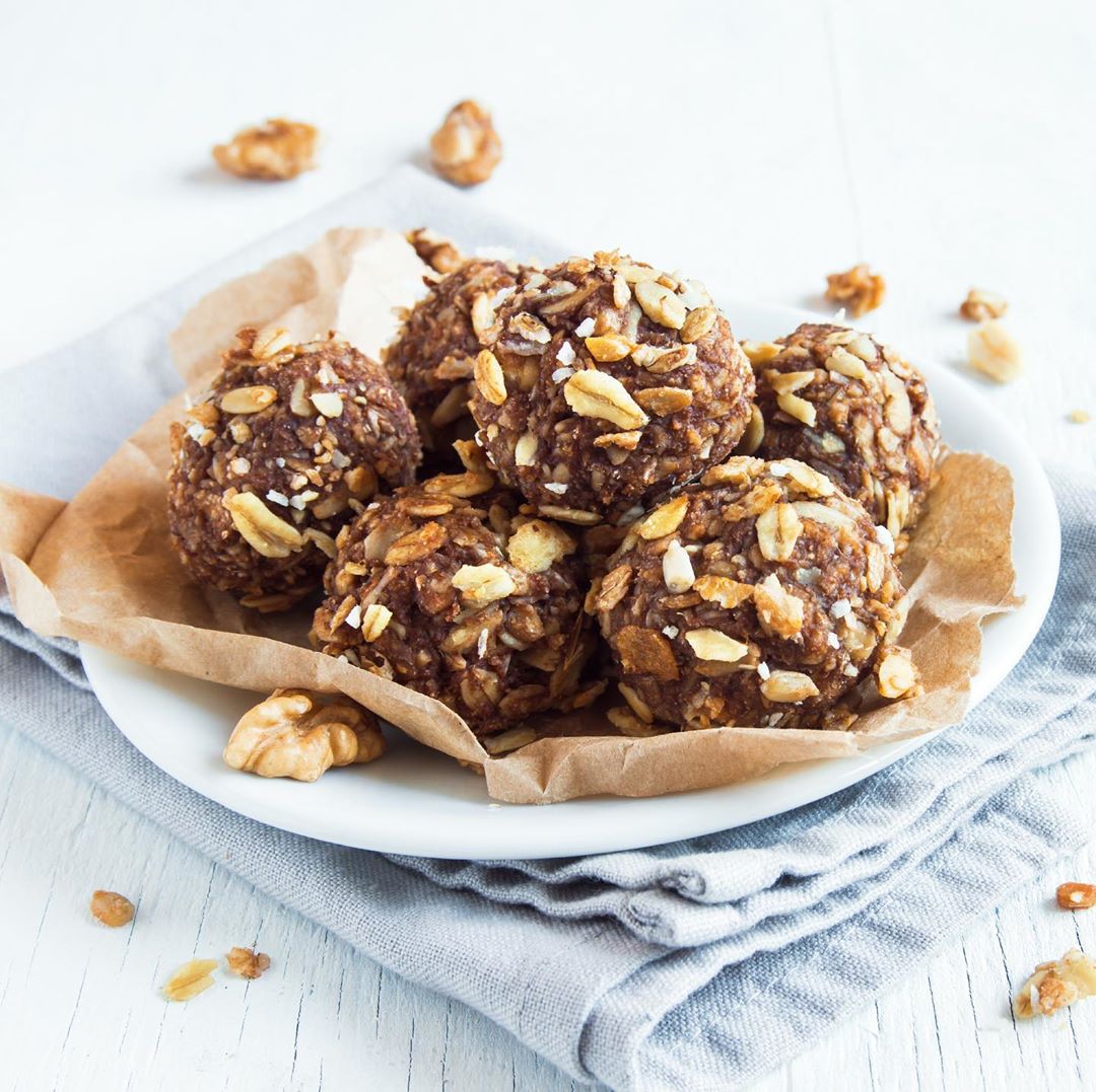 Peanut Oat Protein Balls