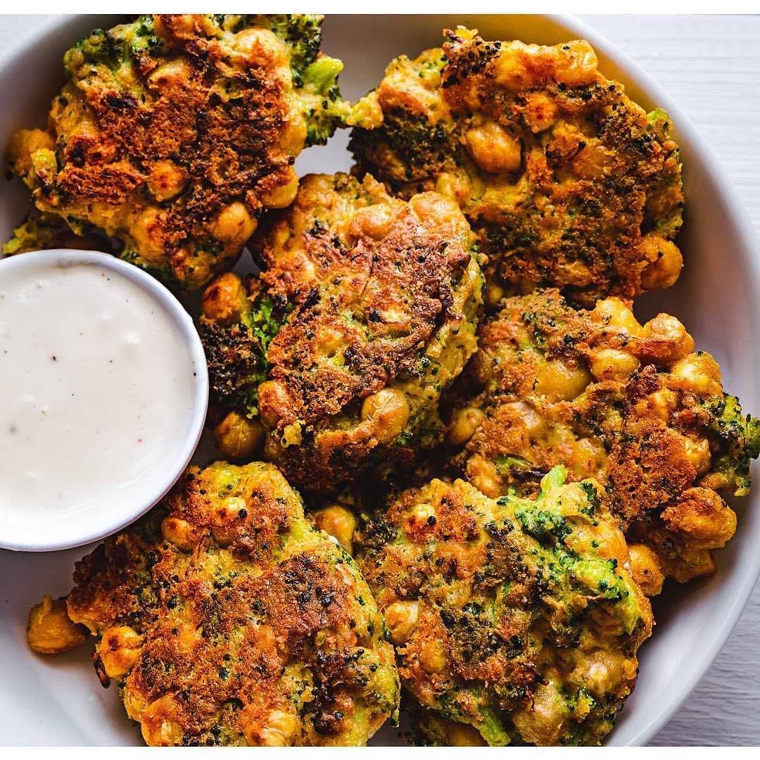 Cheezy Chickpea Broccoli Fritters