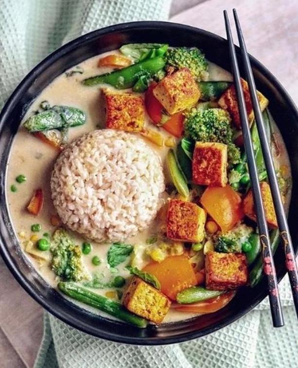 Green Coconut Curry with Tofu