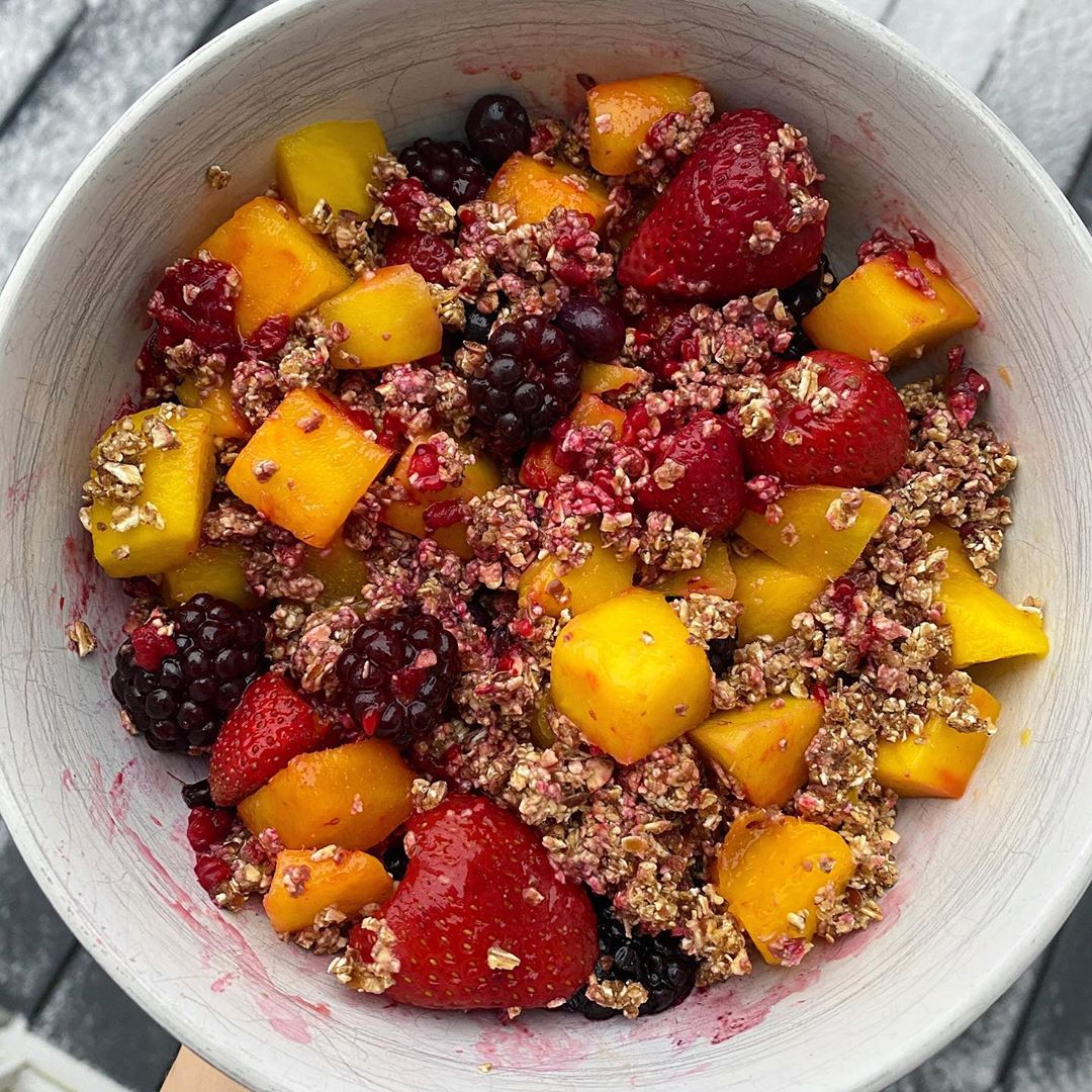 Nothing Like a Messy Fruit and Rawnola Bowl