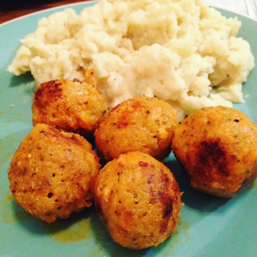 Crispy Buffalo Quinoa Bites